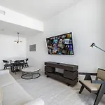 Elegant Studio W Best Miami Location!