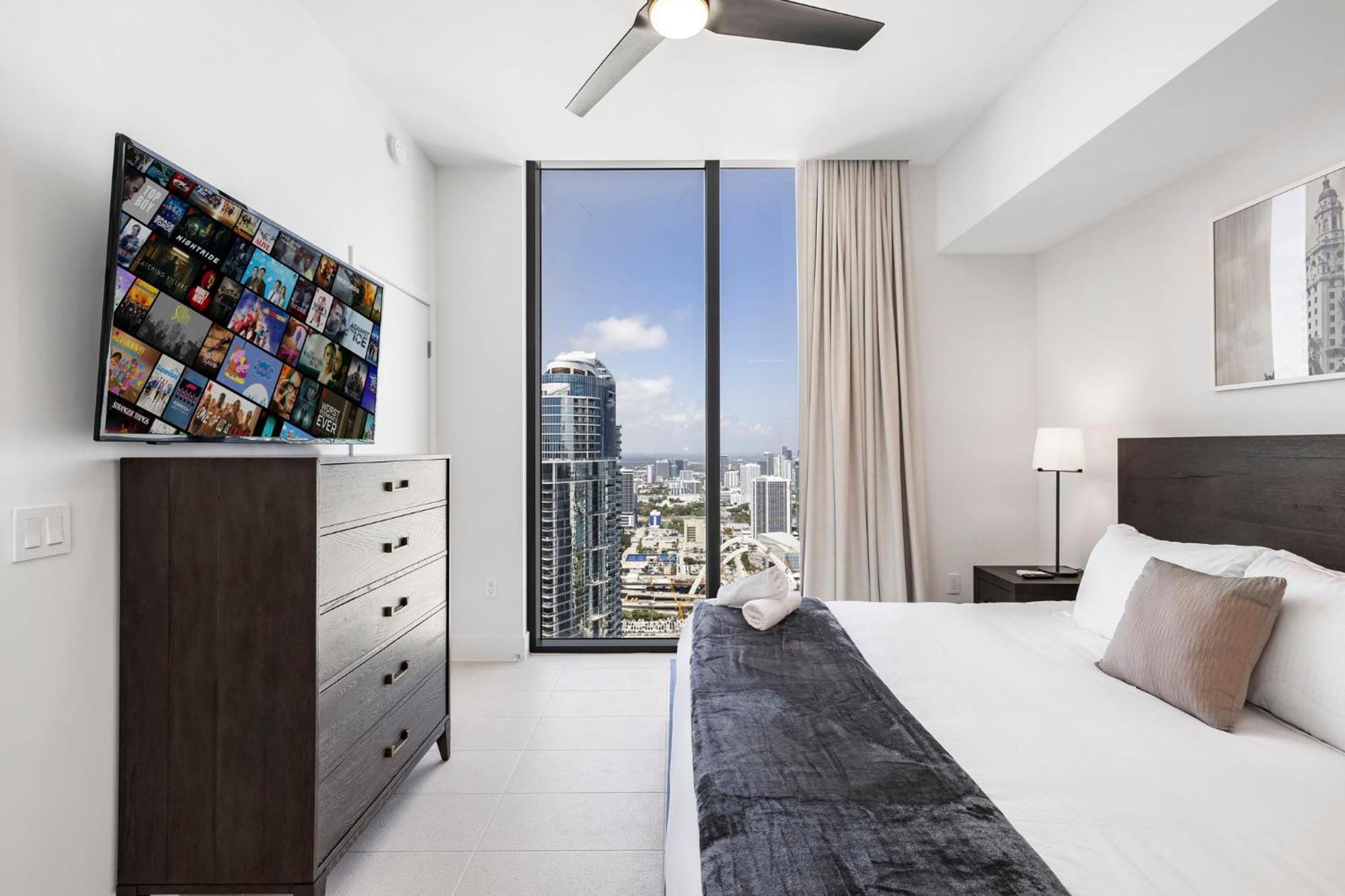 Apartment Elegant W Location! *