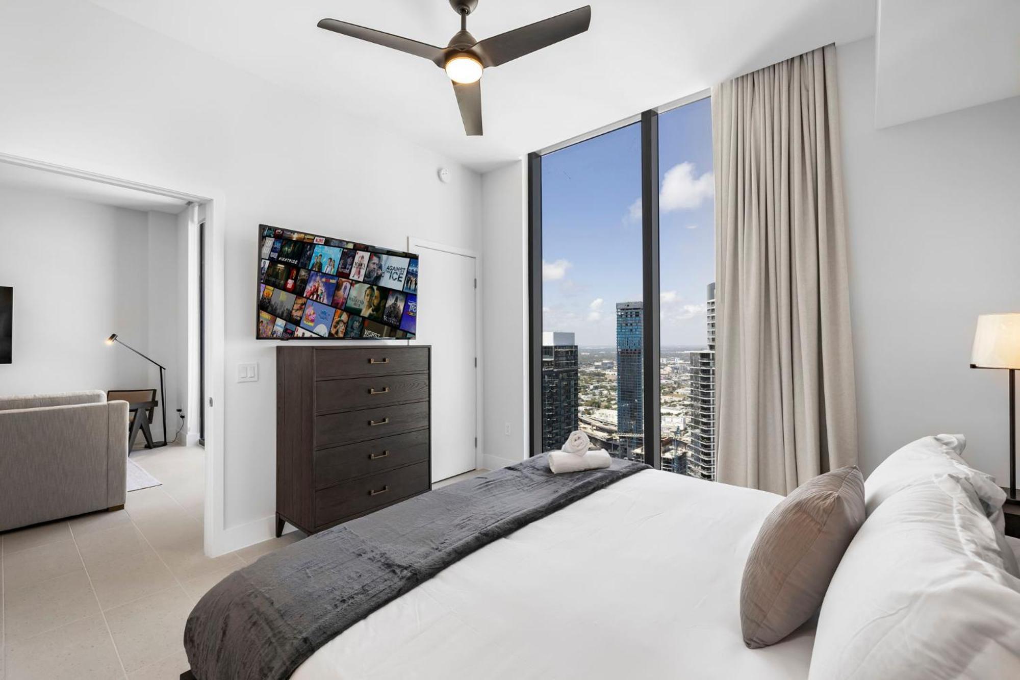 Apartment Elegant W Location! *
