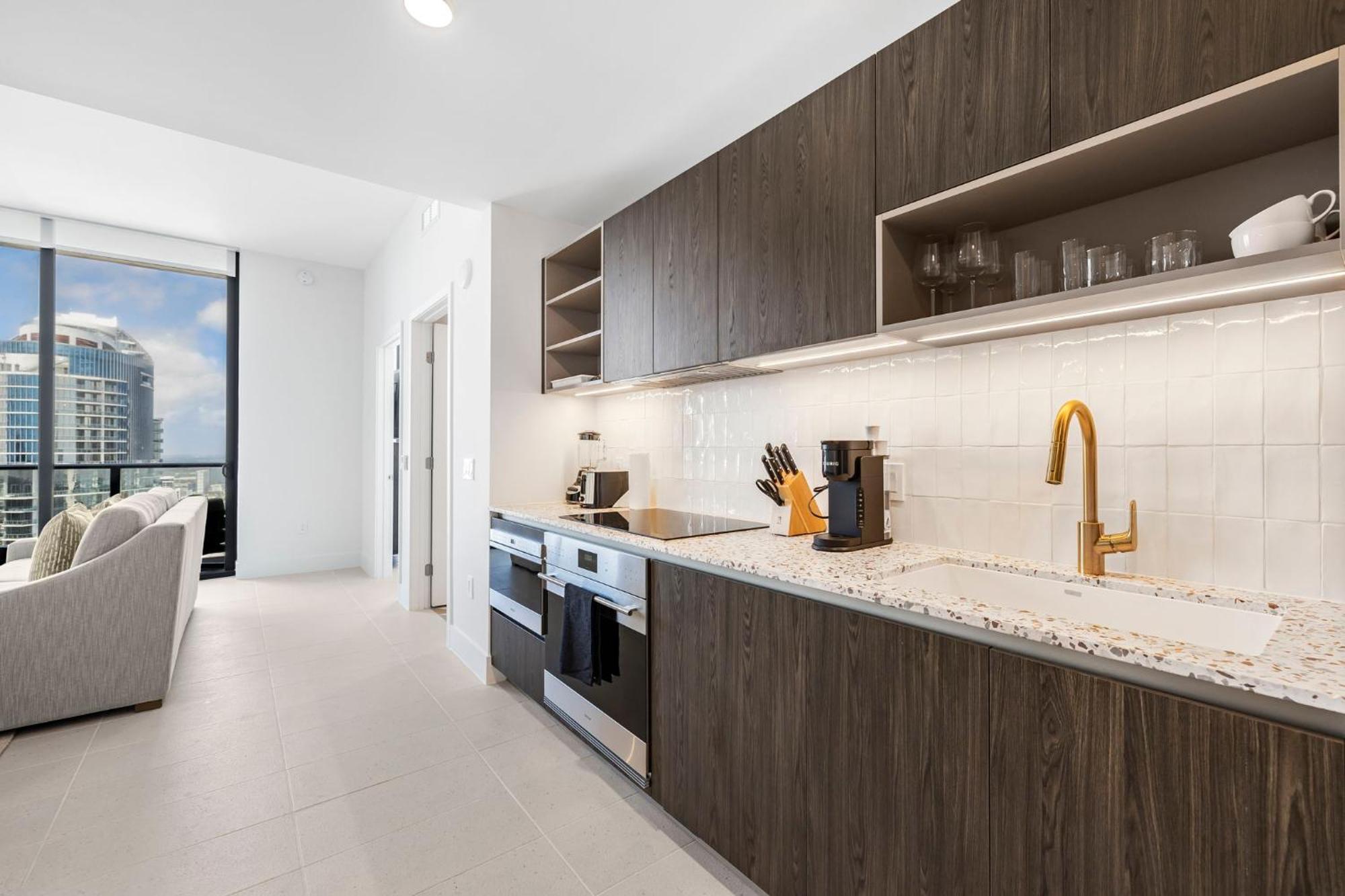 Elegant W Location! *