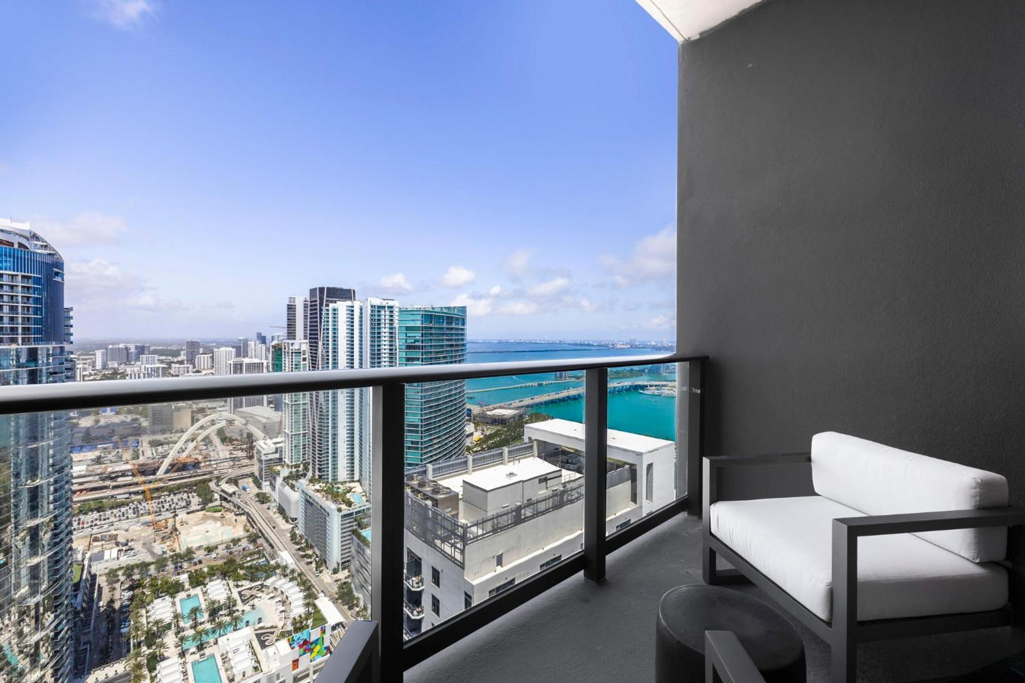 Elegant W Location! Apartment